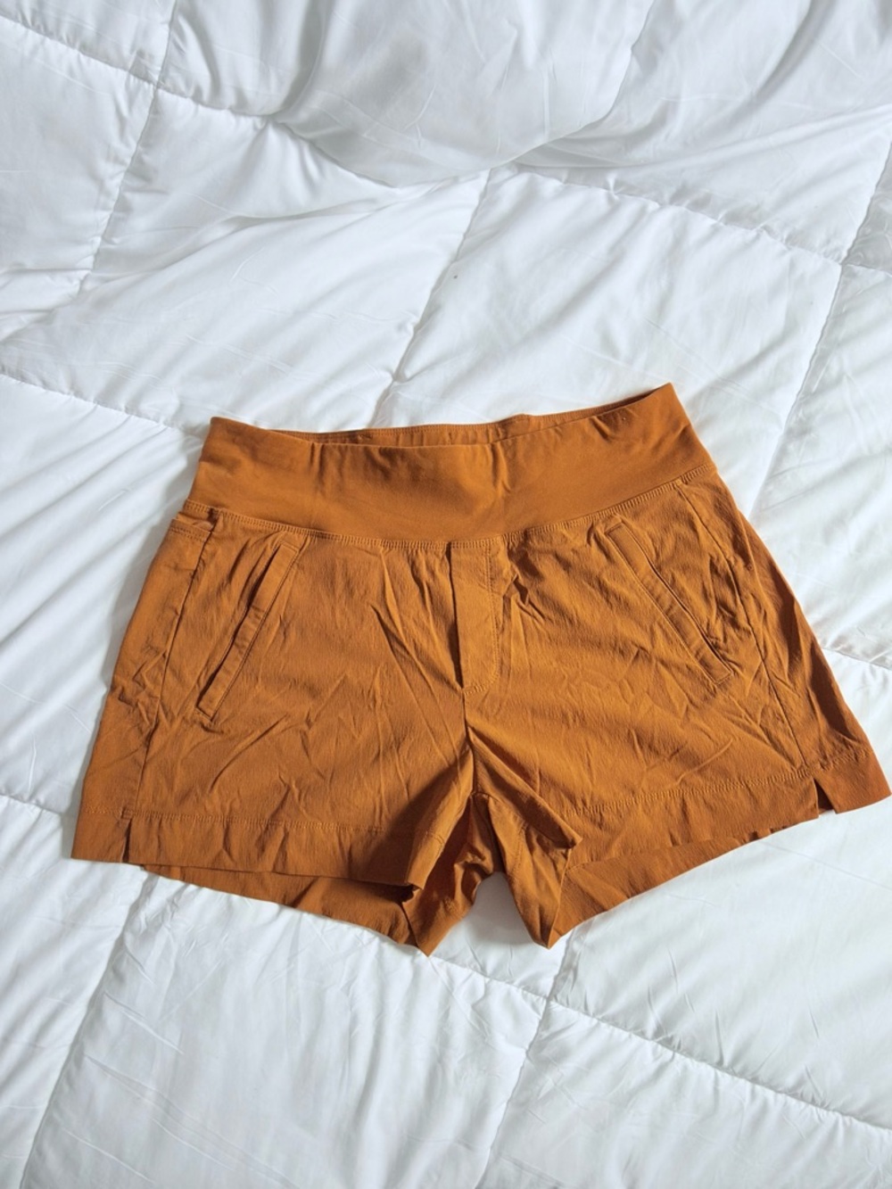 Athleta Women’s Shorts – Size 10 | Rust Orange | Lightweight Everyday Short
